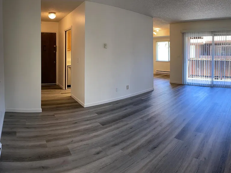 2019 W Middlefield Rd #4 — Photo 13