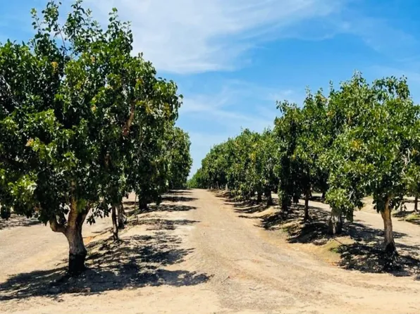 27 Avenue 20 1/2, Madera, CA 93638