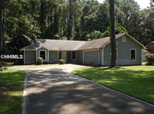 31 Chesterfield Dr, Beaufort, SC 29906