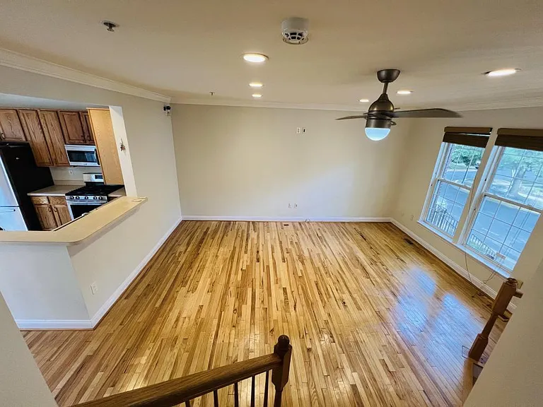 10016 Greenspire Way — Photo 6