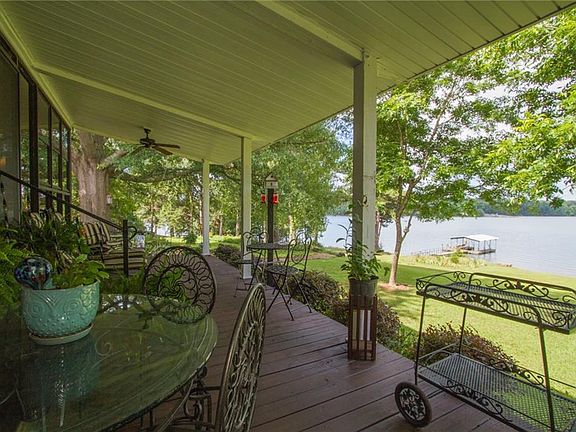 2nd image of 134 Lakeland Dr