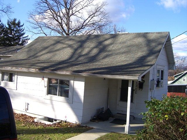 1st image of 326 Windrose Ave