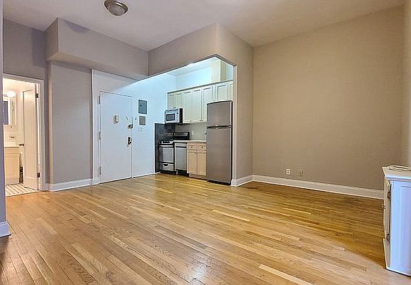 3rd image of 217 W 79th St APT 2B