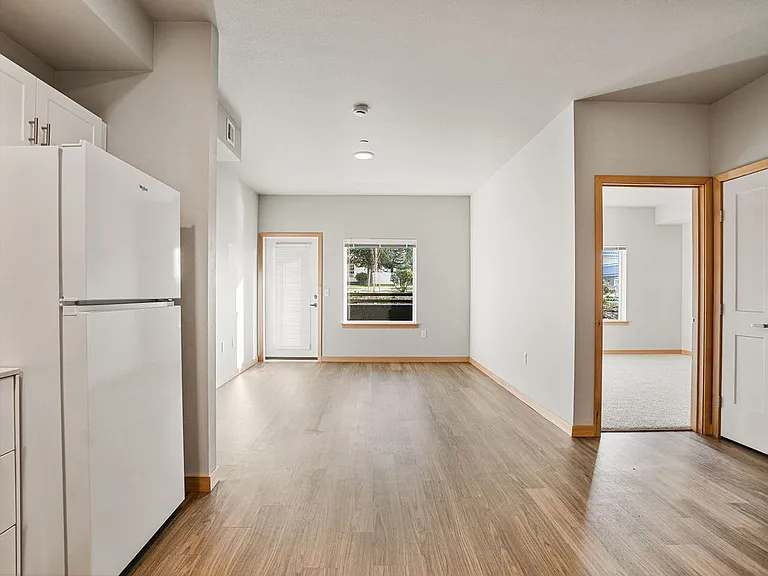 Shadow Creek Apartments — Photo 36