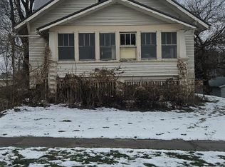 504 N Main St, Fairfield, IA