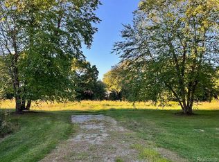 8090 Towering Pnes, Clarkston, MI 48348