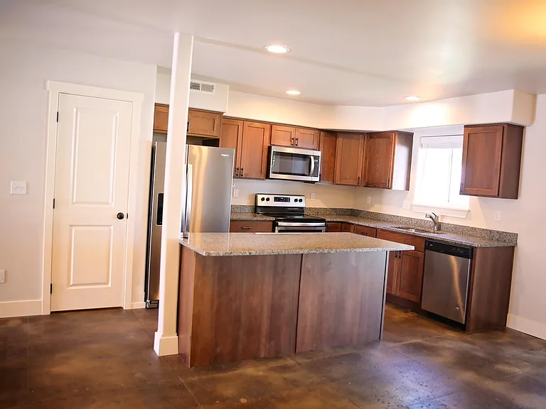 205 S Western Ave #1 — Photo 7