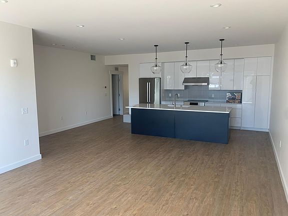 3rd image of 116 N Bozeman Ave Unit 201