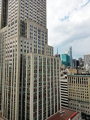 Rented by Level Group | media 50