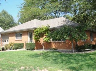 229 S Sunnybank Rd, Saint Joseph, MI 49085