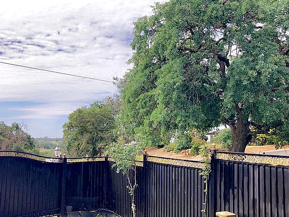 Steel wall
