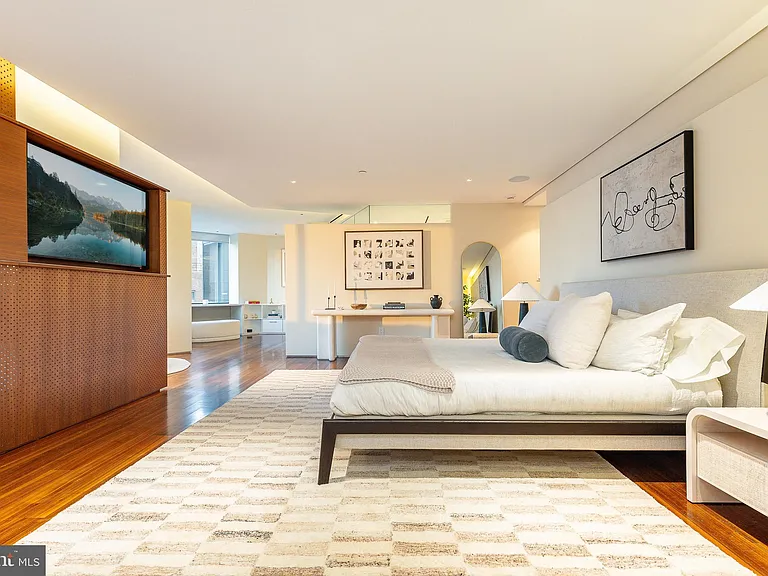 210 W Rittenhouse Sq #2106-2107 — Photo 33