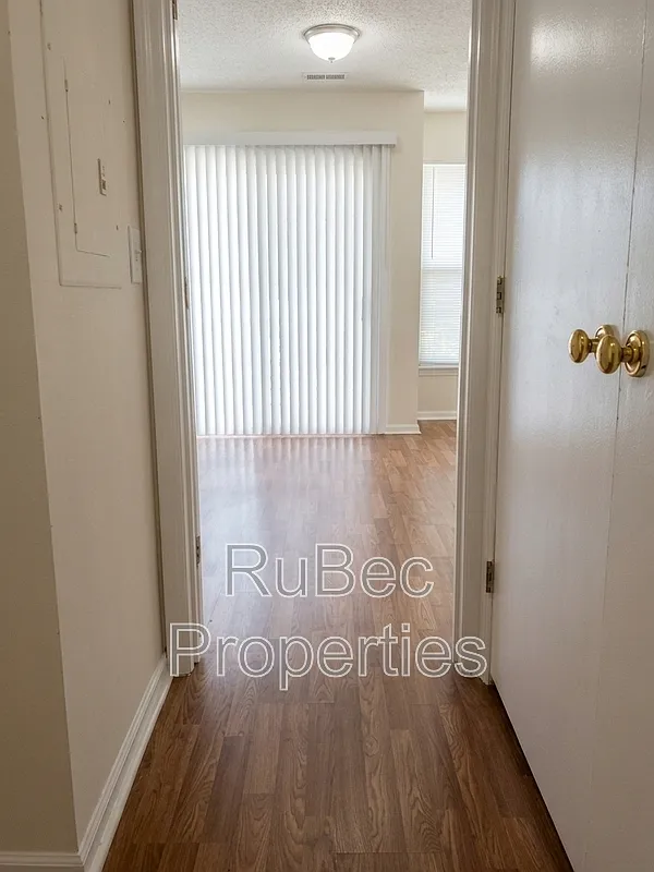 2 bed, 2.0 bath, 836 sqft, $1,500 — Photo 4