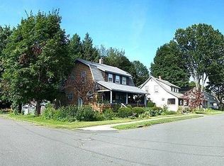 89 West St, Greenfield, MA 01301