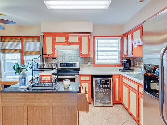 4th image of 2737 Airwood Dr