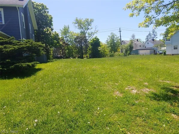 3360 Berkeley Rd, Cleveland, OH 44118