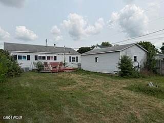 3rd image of 729 Lake Ave