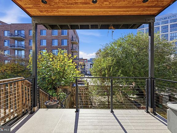 4th image of 33 Q St NE