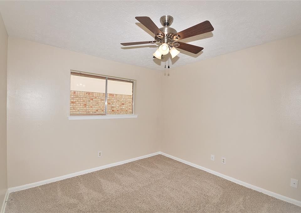 1st image of 1117 Brenda Dr