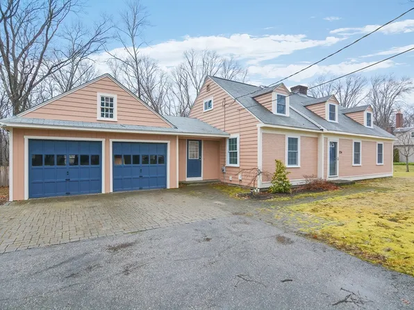 124 Anawan Rd, North Attleboro, MA 02760