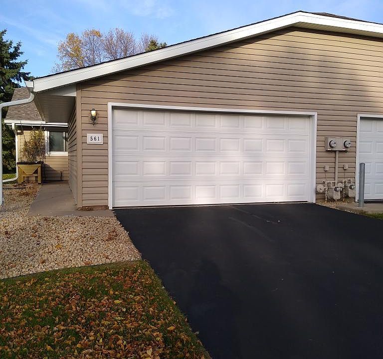 1st image of 561 Pleasure Creek Dr NE