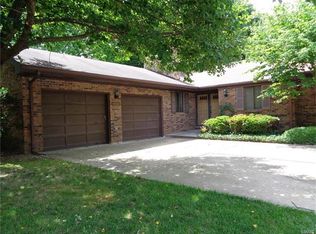 556 Windrift Dr, Belleville, IL 62221
