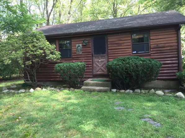 16 Ottawa Trl, Narragansett, RI 02882