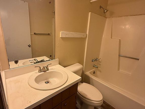 3rd image of 1703 Augusta Cir SE #A