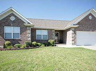 775 John David Dr, Farmington, MO 63640