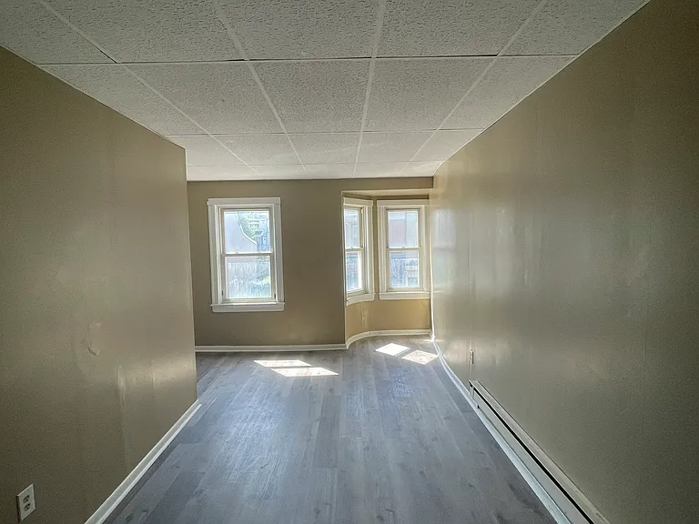 929 N Centre St #2 — Photo 3