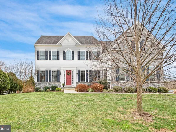 110 Pierce Ln, Kennett Square, PA 19348