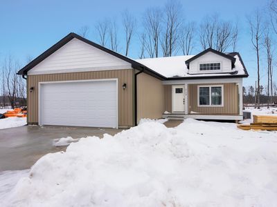 2139 Cottonwood Ave, Grawn, MI, 49637