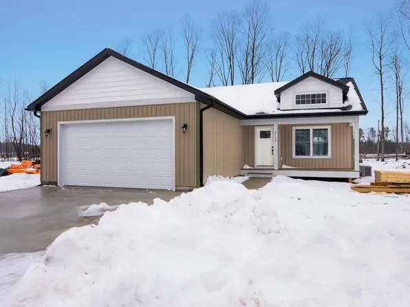 2139 Cottonwood Ave, Grawn, MI 49637