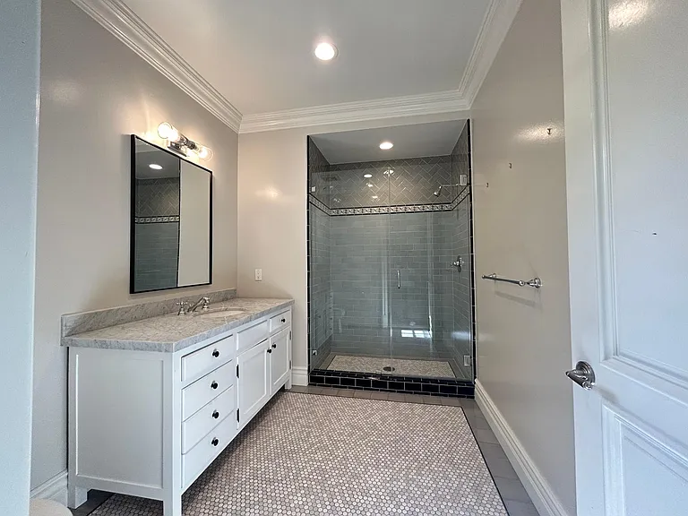 1238 Green Ln — Photo 18