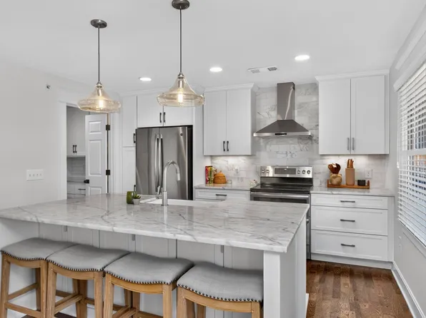 5025 Hillsboro Pike APT 18G, Nashville, TN 37215