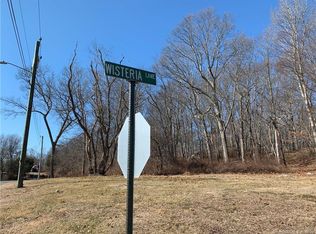 6 Wisteria Ln, Old Saybrook, CT 06475