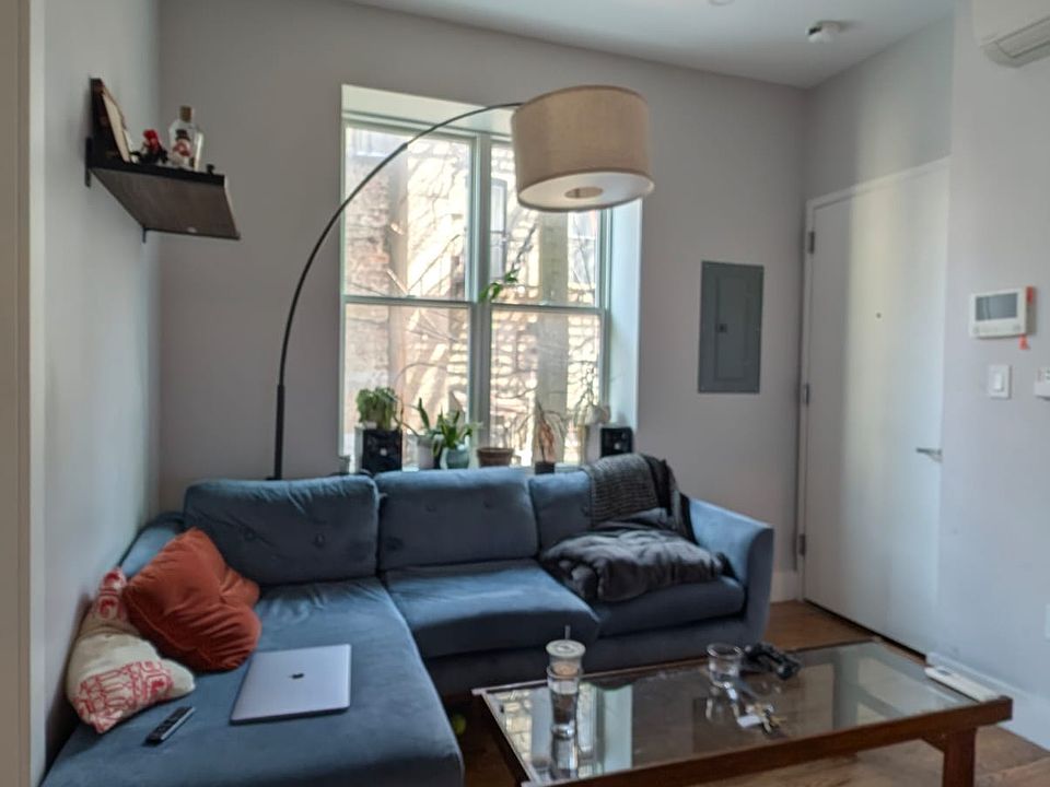 1st image of 1354 Jefferson Ave #2AA