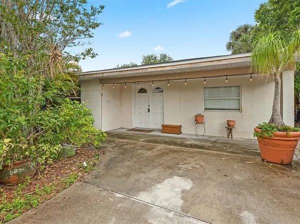 10520 McGregor Blvd, Fort Myers, FL 33919