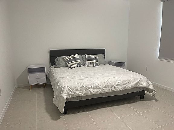 2nd image of 25065 Pearl Lake Cir