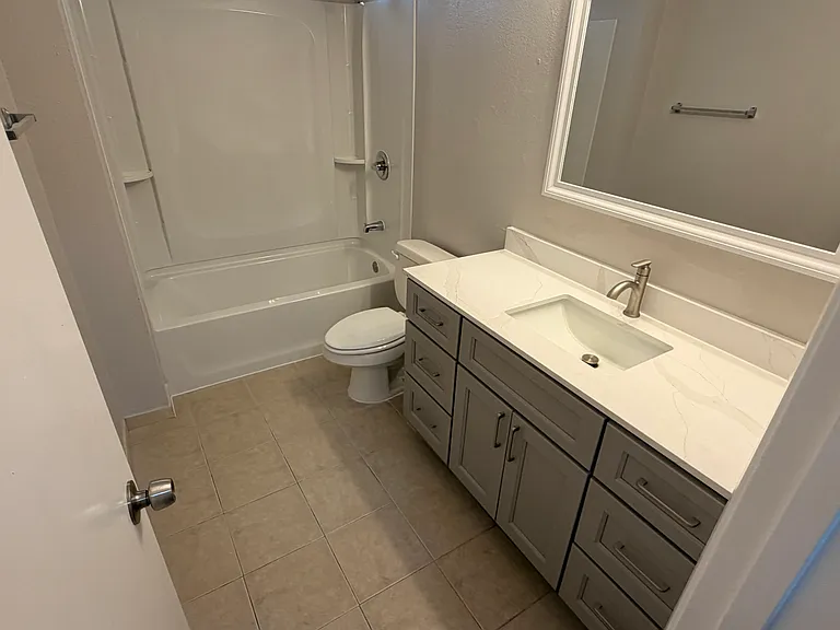 541 Pacific Ave — Photo 13
