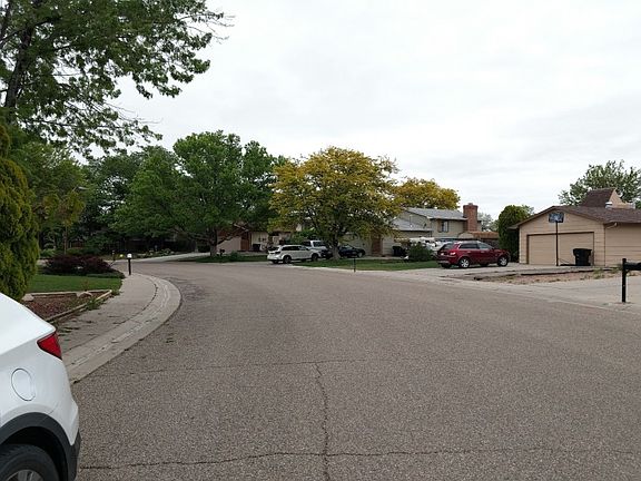 4th image of 3 Mayweed Ct