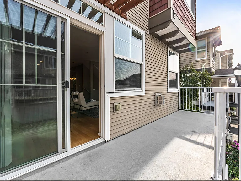 15210 SW Sparrow Loop #105 — Photo 9