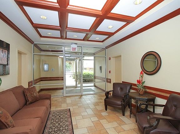 4th image of 100 N Bokelman St APT 426