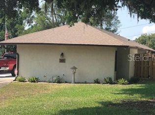 205 E Magnolia Ave, Howey In The Hills, FL 34737