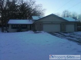 7974 Shaw Rd, Belvidere, IL 61008