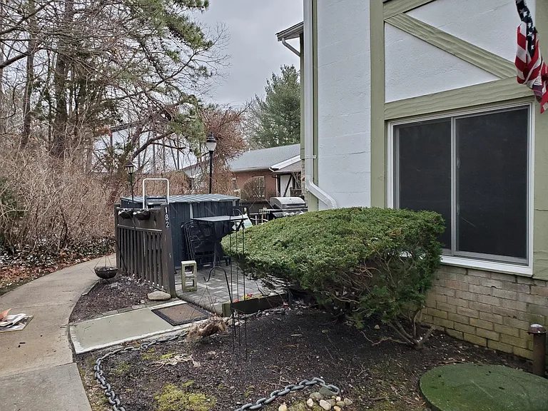 Walkway to Patio