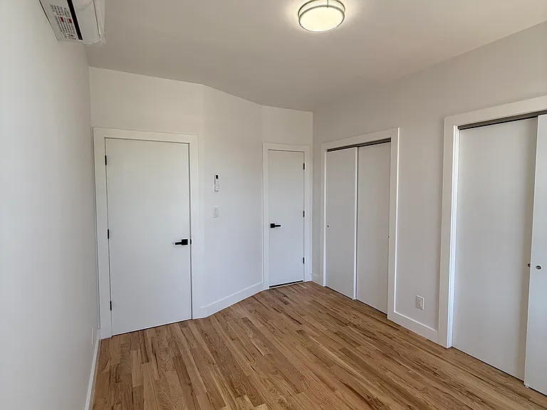 133 Highland Pl #2 — Photo 5