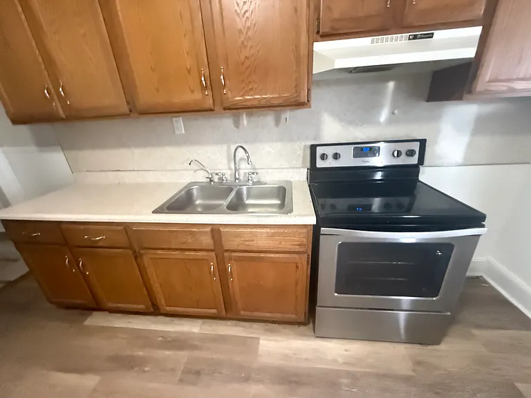 401 Sussex St #1 — Photo 3