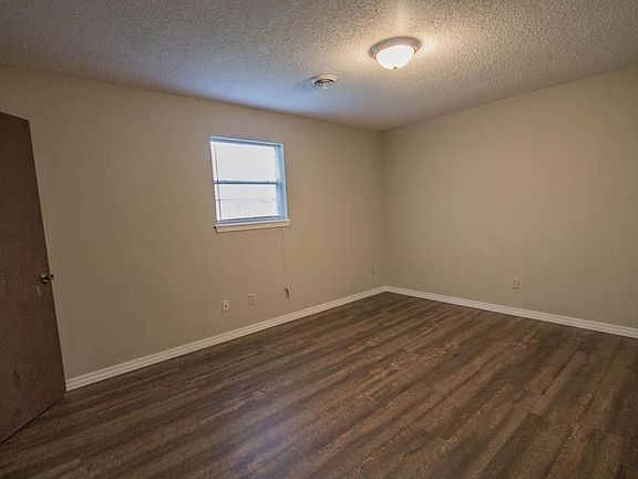 4th image of 1213 N 12th St