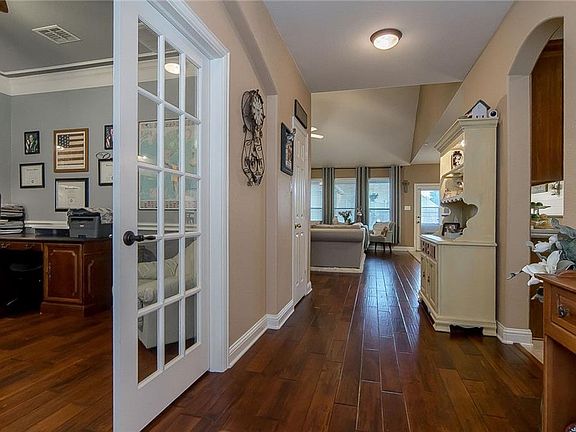 3rd image of 8705 Preston Wood Dr